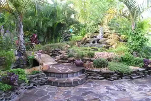 Small Yard Landscaping