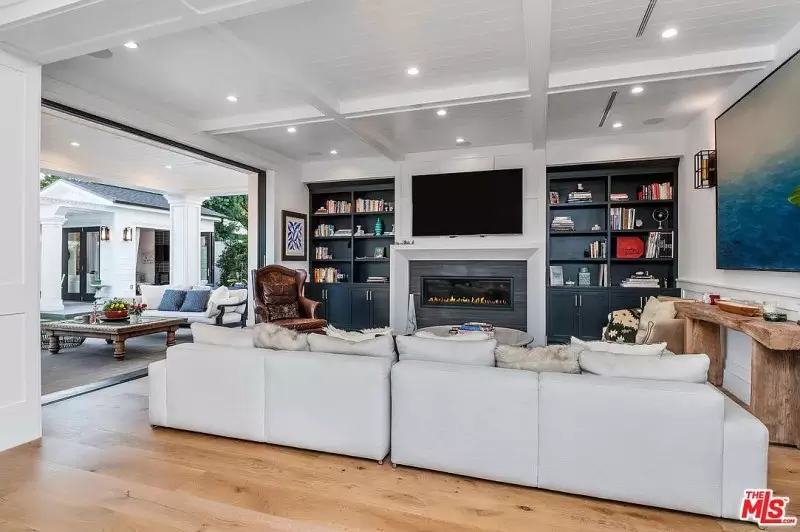 Living Room Paint Colors