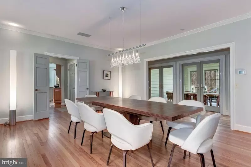 Contemporary Dining Room
