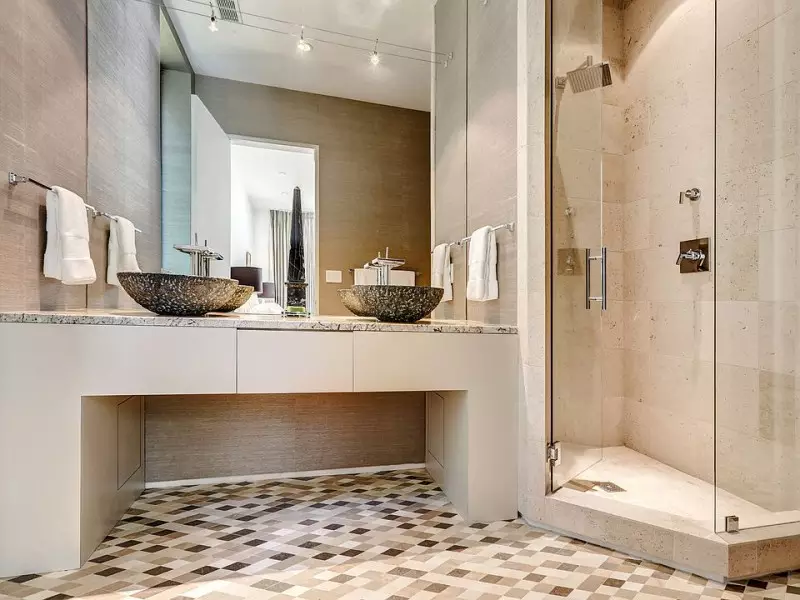 Small Modern Bathroom