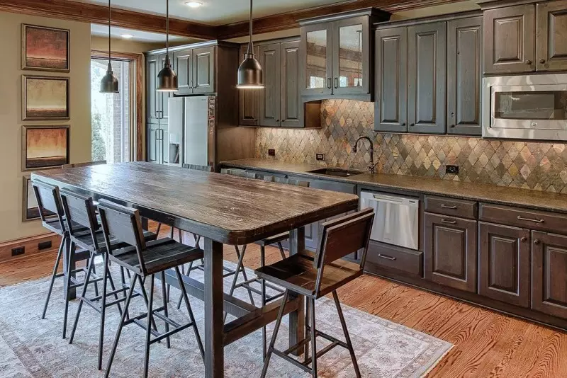 Kitchen Cabinet Refacing