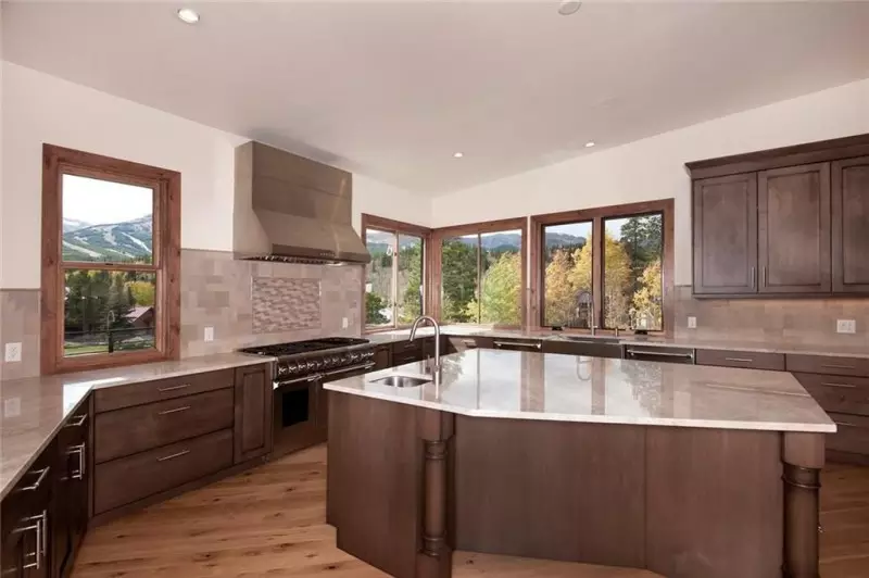 Modern Kitchen Design