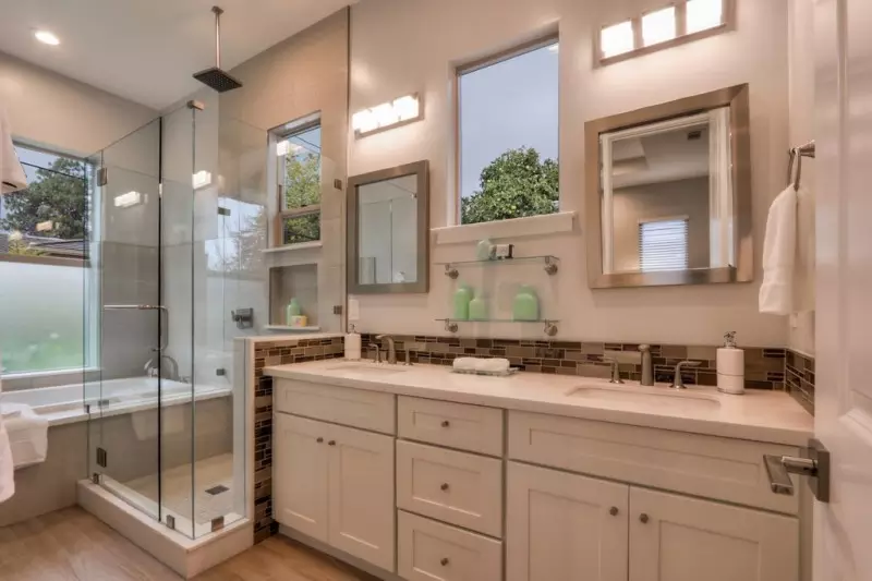 Bathroom Themes