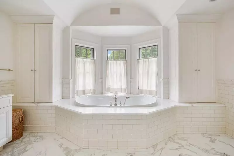 Simple Bathroom Designs