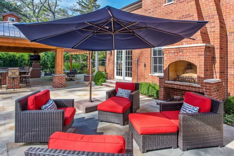 Outdoor Living Areas