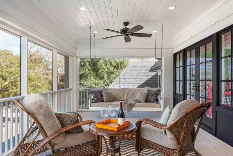 Screened In Porch
