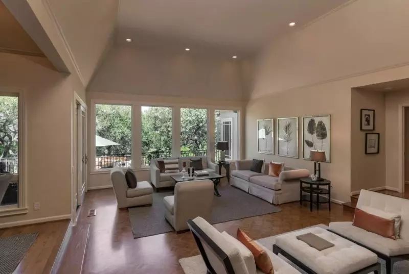 Modern Vs. Contemporary