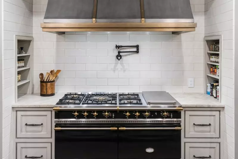 Off White Kitchen Cabinets