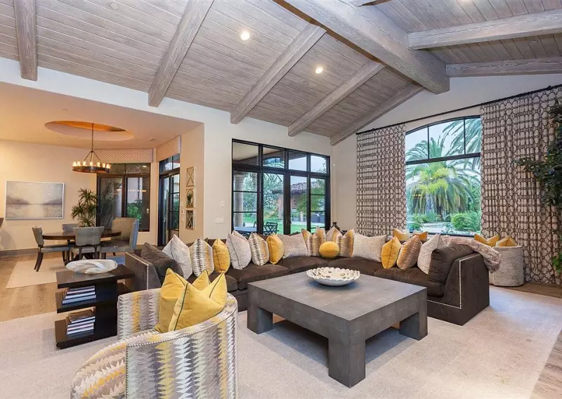 Pictures of Decorated Living Rooms