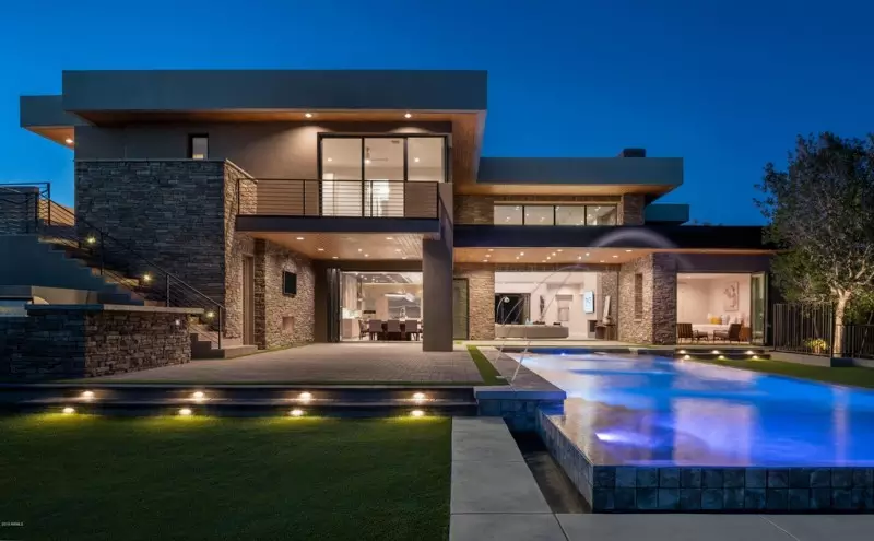 Pool Water Features