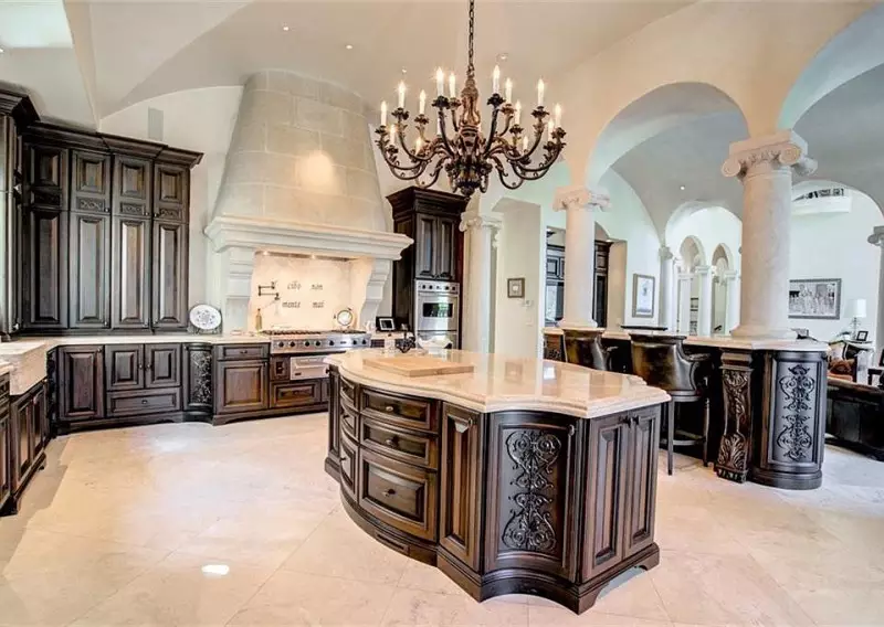 Dark Kitchen Cabinets