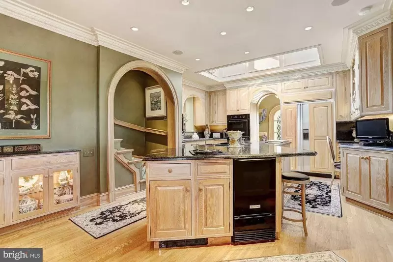 Small Kitchen Ideas