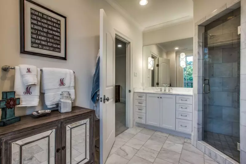 Bathroom Decor
