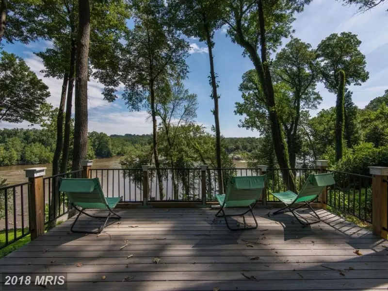 Small Deck Designs