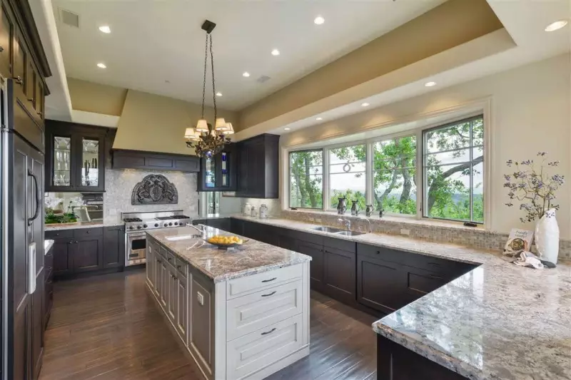 Refinishing Kitchen Cabinets
