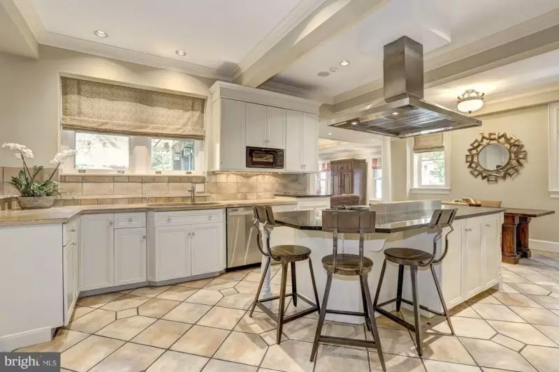Contemporary Kitchens