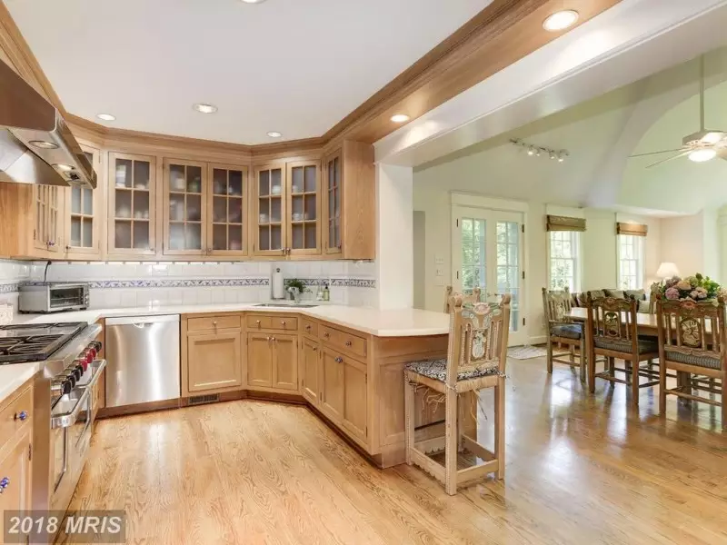 Small Kitchen Layout