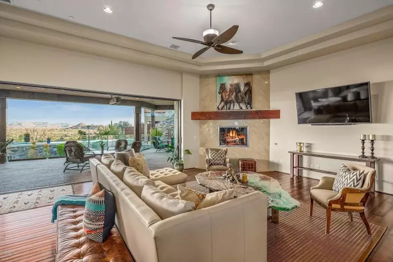 Fireplace Decor