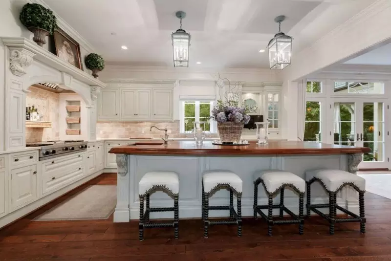 Countertop & Backsplash