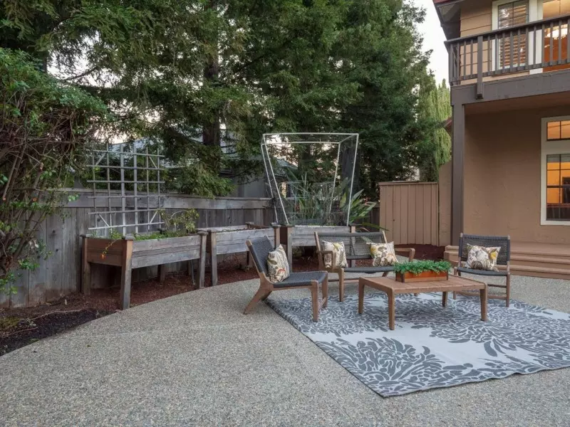 Garden Planters and Boxes