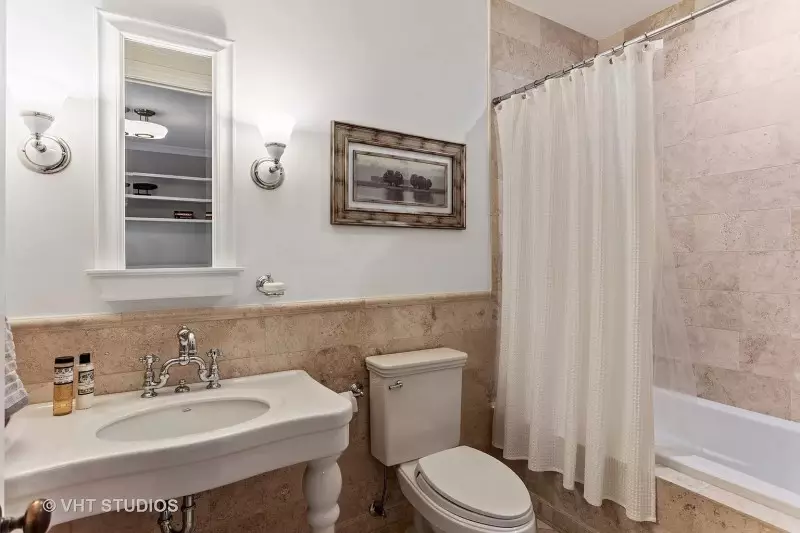 Small Bathroom Makeovers