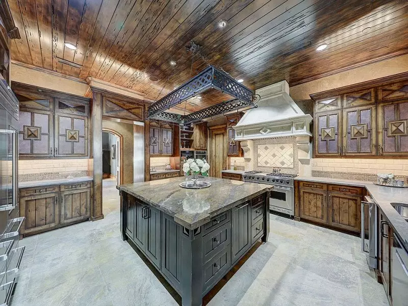 Rustic Kitchen Cabinets