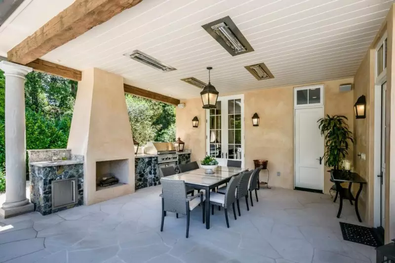 Outdoor Living Areas