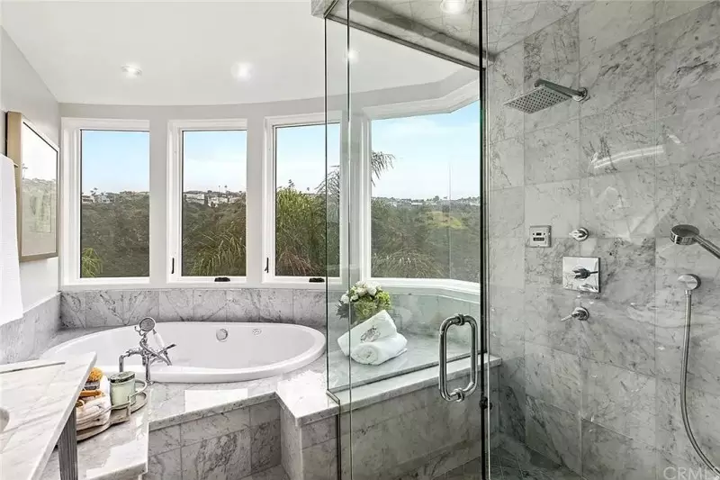 Gray Bathroom Ideas