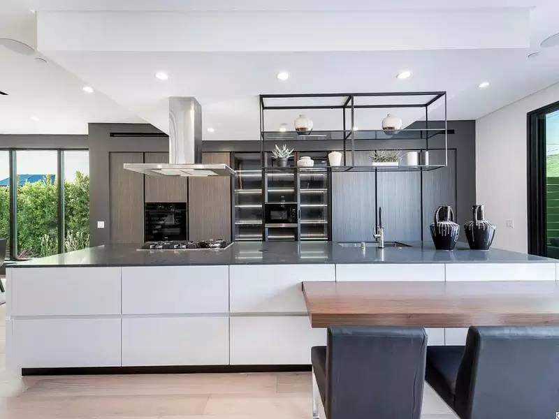 Modern Kitchen Cabinets