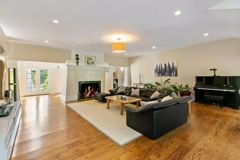 Living Room Paint Colors