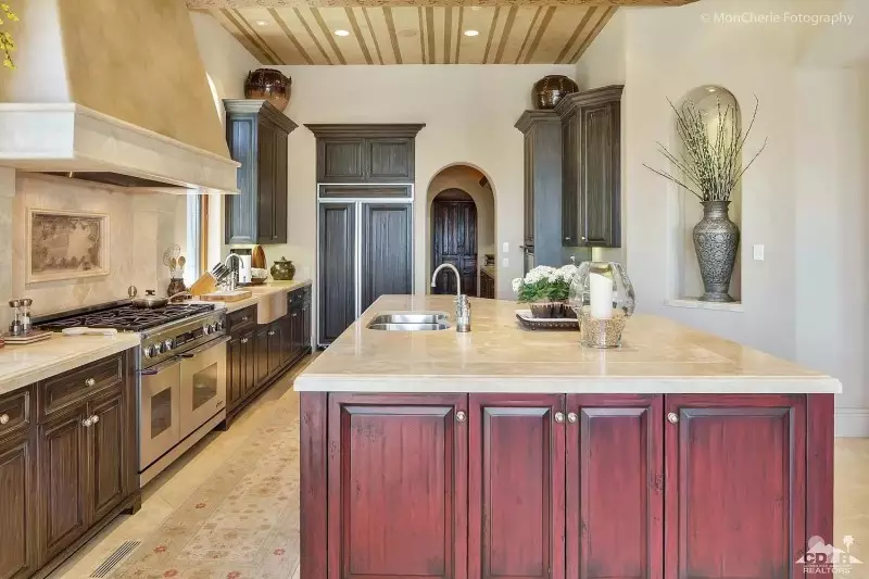 New Kitchen Cabinets