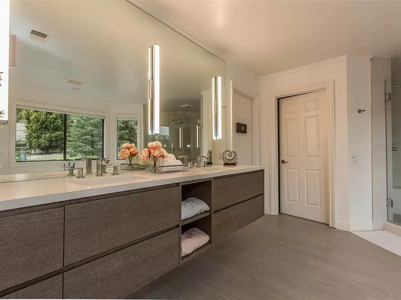Modern Bathroom Vanities