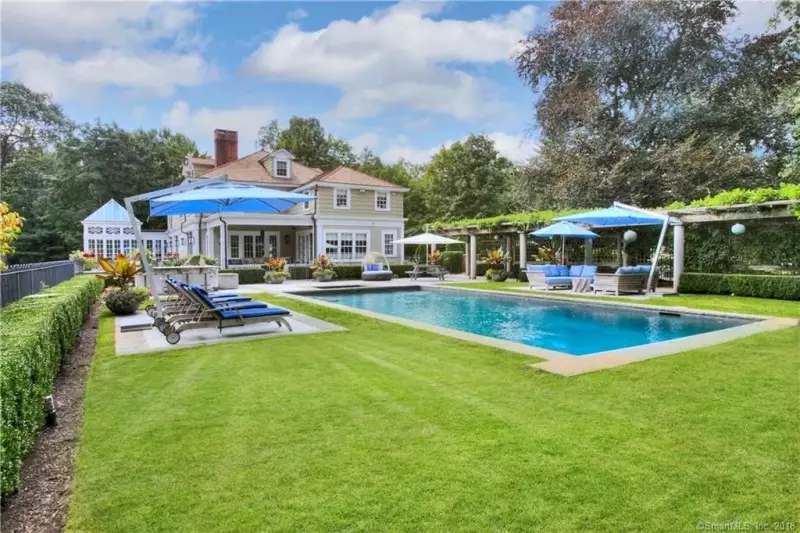 Backyard Ideas on a Budget