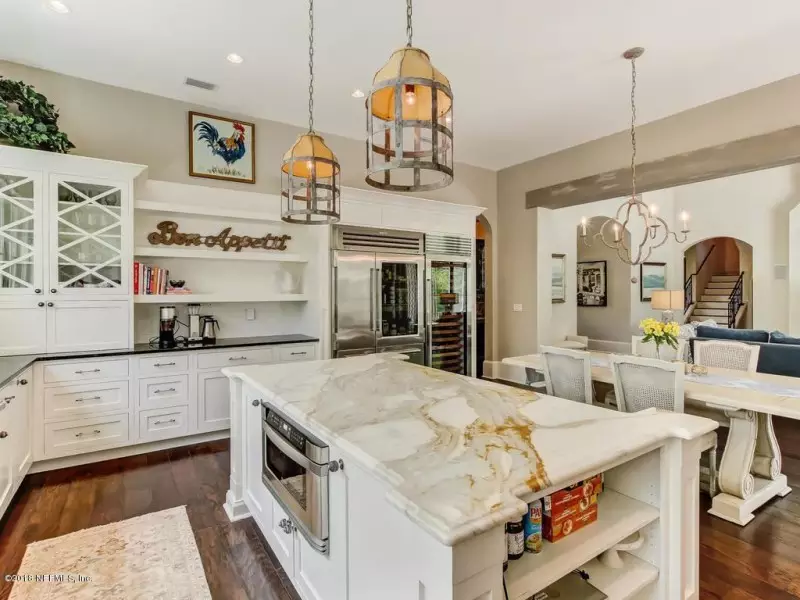 French Country Kitchen Decor