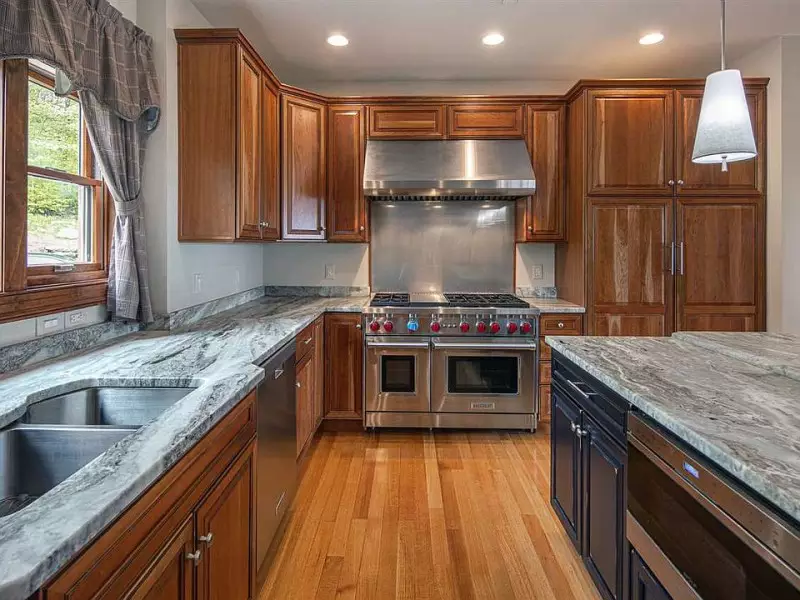 Best Kitchen Cabinets