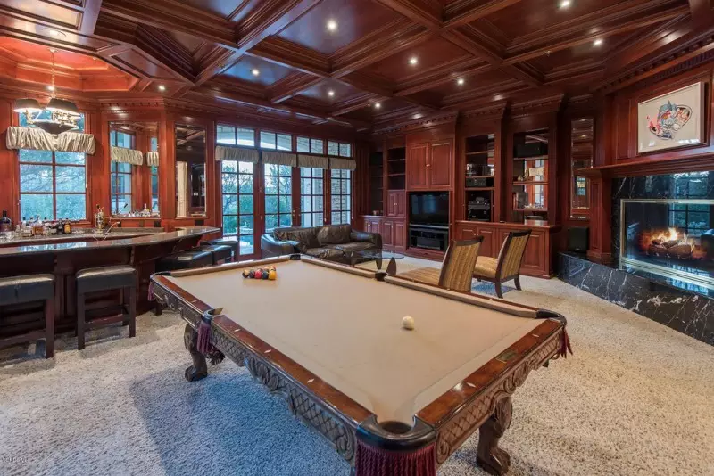 Man Cave Bar