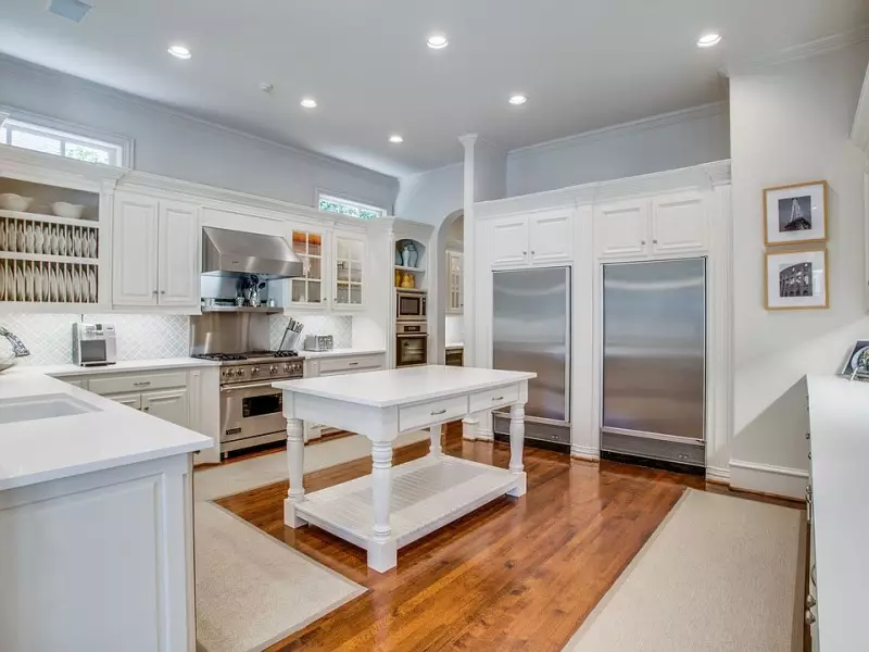 Gray Kitchen Walls