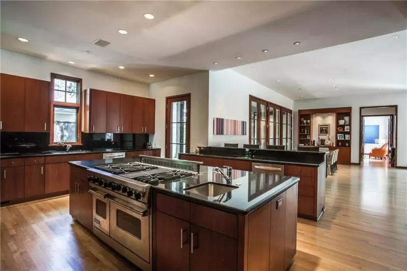 Traditional Cabinet Colors