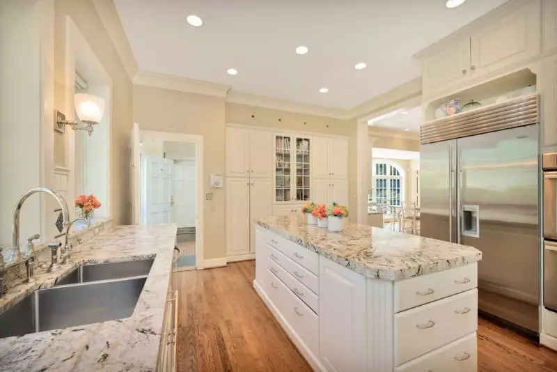 White Kitchen Designs