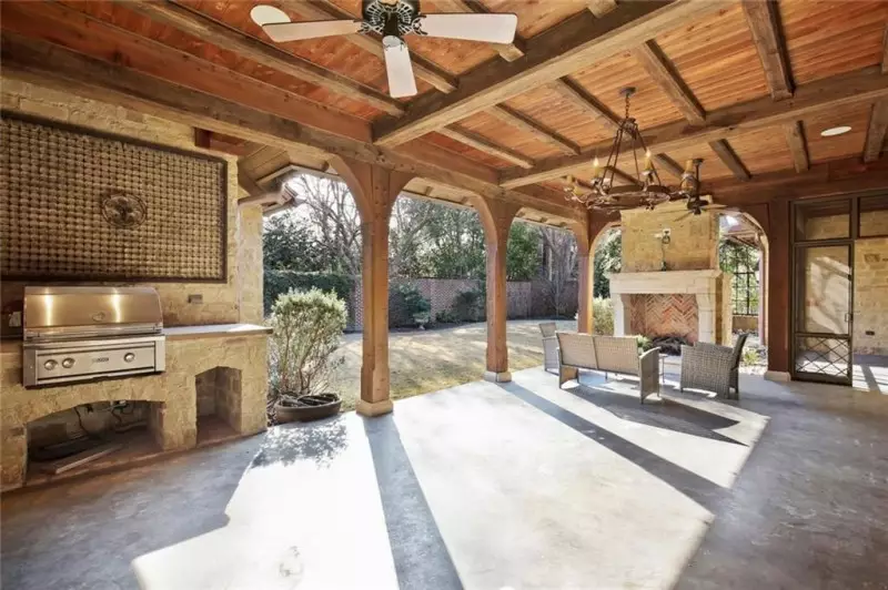 Types of Patio Roofing