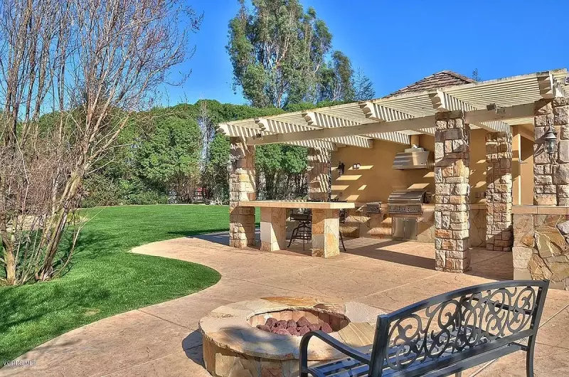 Stone Fire Pit Ideas