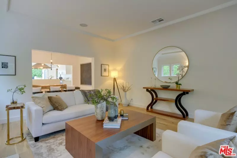 Contemporary Wall Decor