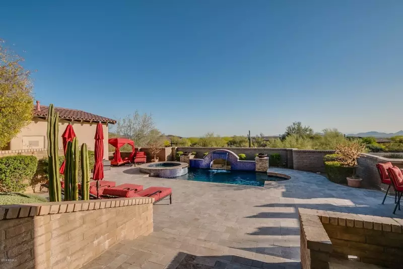 swimming pool installation