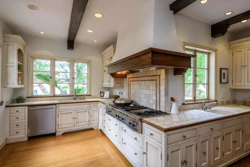 Country Kitchen Ideas