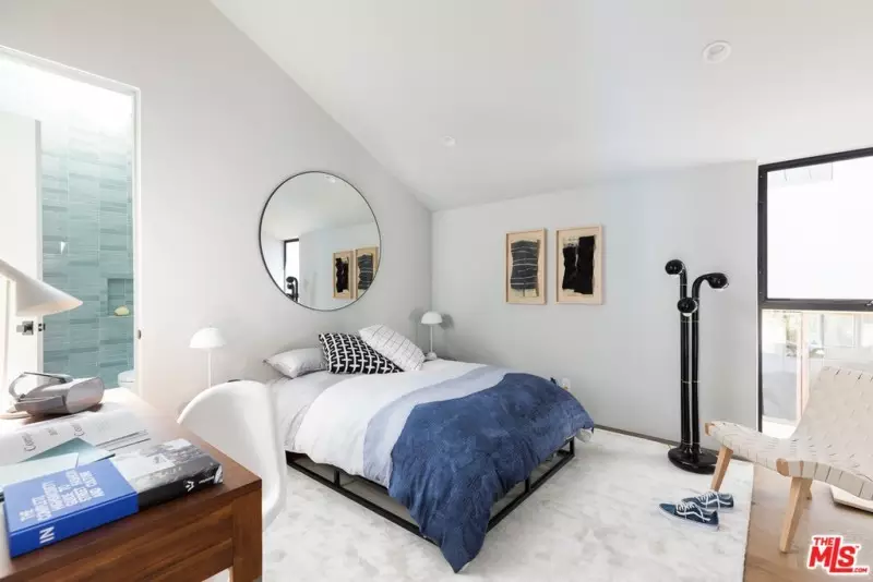 Black and White Bedroom