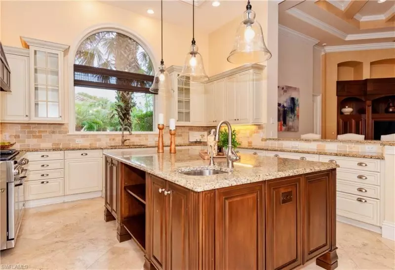 Kitchen Island with Storage