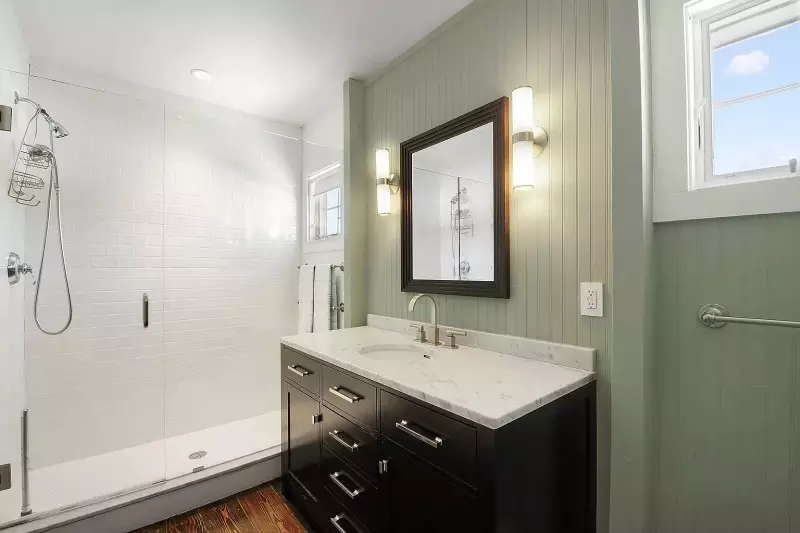 Bathroom Paint