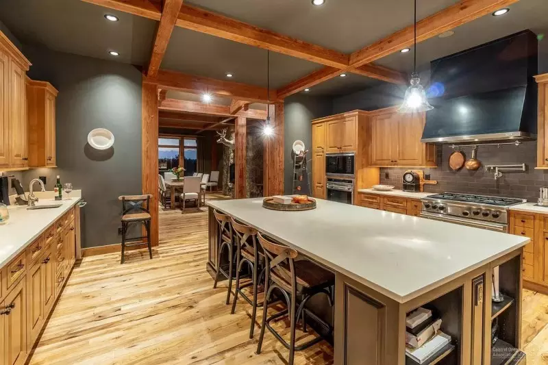 Rustic Kitchen Decor