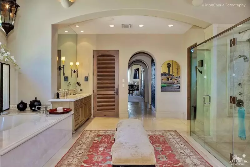 Traditional Bathrooms