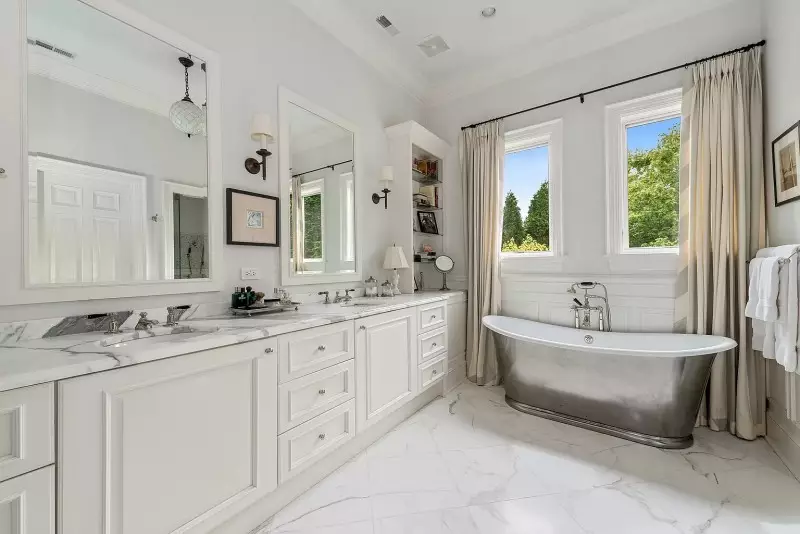 Grey Bathrooms Decorating Ideas